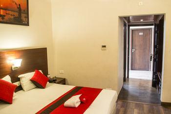 Hotel Oyo Premium Railway Station