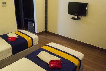 Oyo Premium Railway Station Hotel