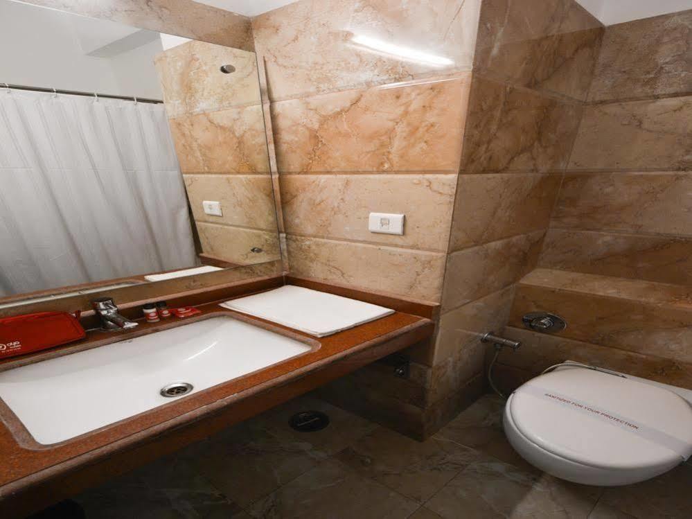 Hotel Oyo Premium Railway Station